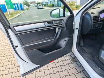 Volkswagen Touareg - 7