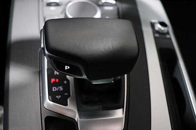 Q5 2.0 40 TDI quattro AHK LED SHZ KAMERA PANORAM