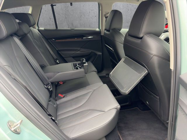 Enyaq iV 80 Suite Sport+/HuD/LuS/Navi/Wp./eHK.