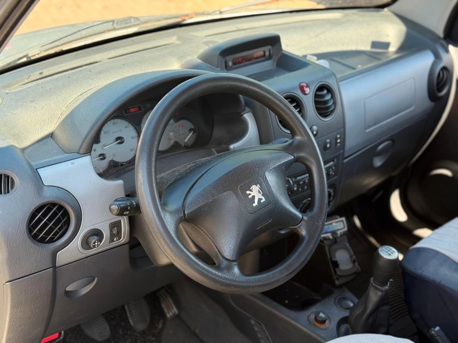 Peugeot Partner Behindertengerecht-Rampe