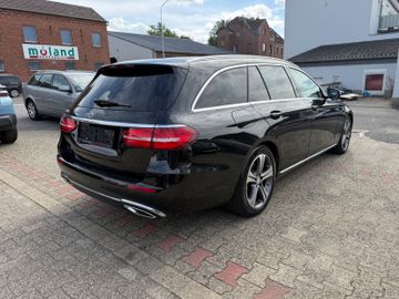 Mercedes E 200 - 4