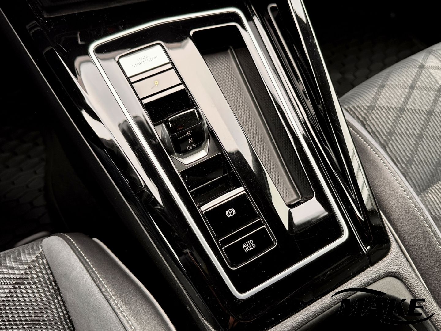 Golf Variant R-Line Black Style 2.0 TDI DSG AHZV