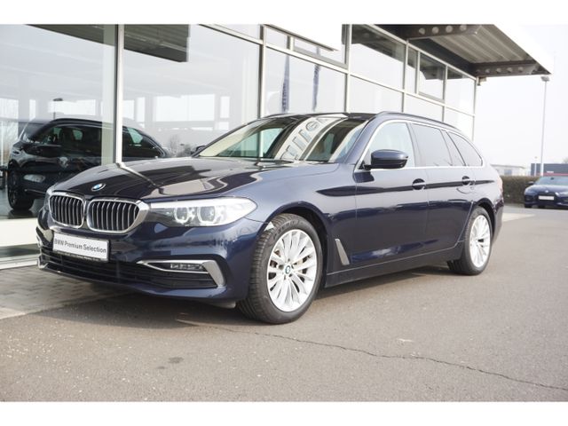 BMW 530 d xDrive Touring Luxury Line Park-Assistent 