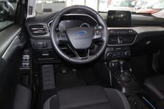 Fahrzeugabbildung Ford Focus Cool & Connect NAVI ACC WinterPaket PDC