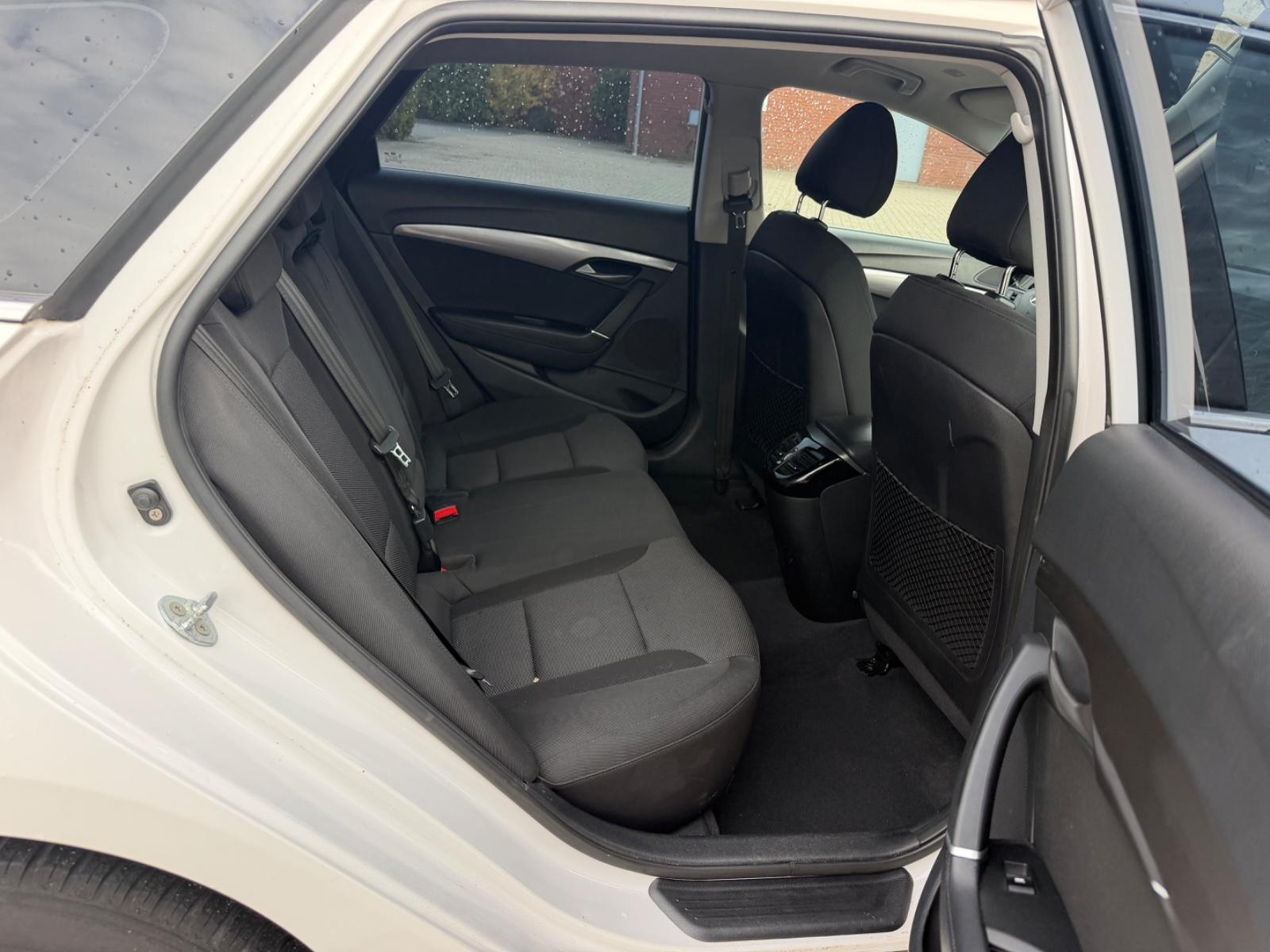 Hyundai i40 2015 — photo 15