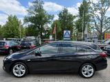 Opel Astra K Sports Tourer Innovation Start/Stop - Opel Astra mit Benzin-Antrieb: Leder