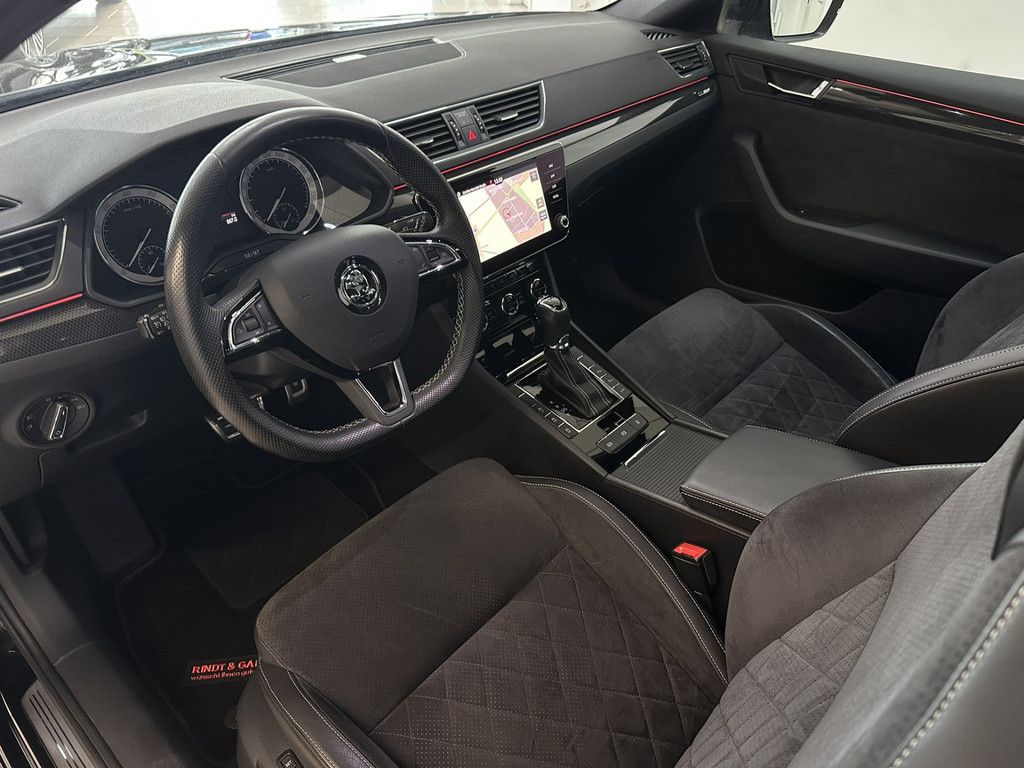 Skoda Superb Combi 2.0 TSI DSG SportLine DCC NAVI PANO foto 12