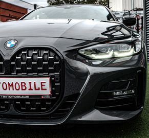 Fahrzeugabbildung BMW 430i Cabrio M Sport|KAMERA|SHADOWLINE|AMBIENTE