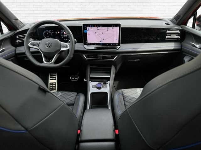 Fahrzeugabbildung Volkswagen Tiguan R-Line 2.0 TDI 4MO DSG - 20"LM*Pano*AHK!!