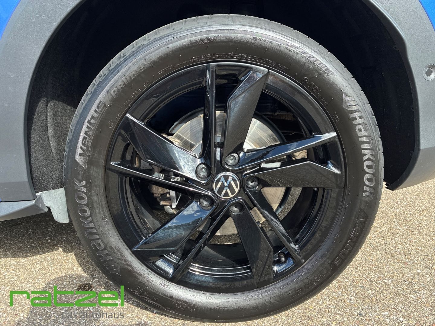 Fahrzeugabbildung Volkswagen T-Roc Style 1.5l eTSI DSG AHK+NAVI+IQ-Light