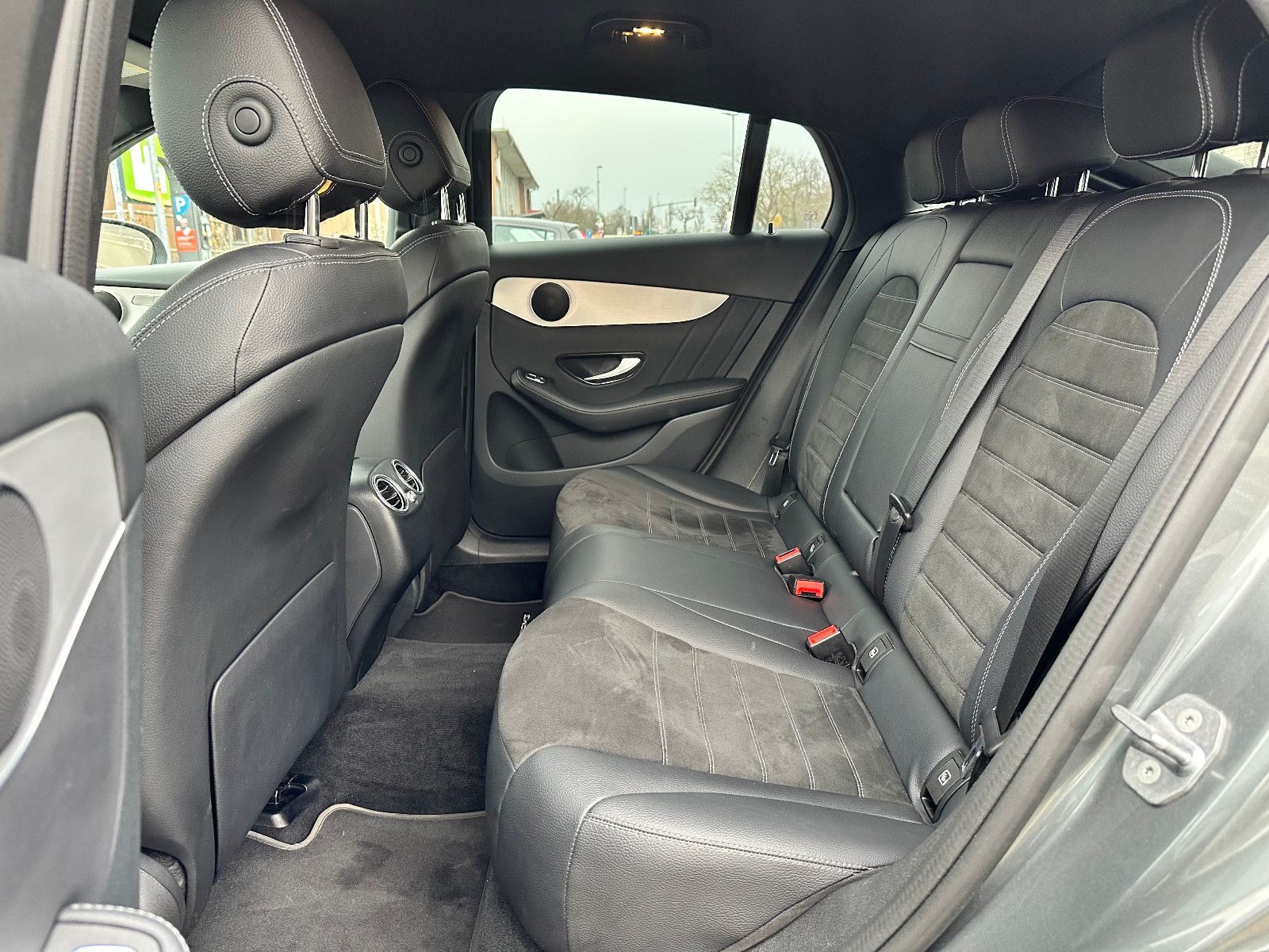 Fahrzeugabbildung Mercedes-Benz GLC 200 d 4 MATIC COUPE AMG PAKET*AHK+KAM*