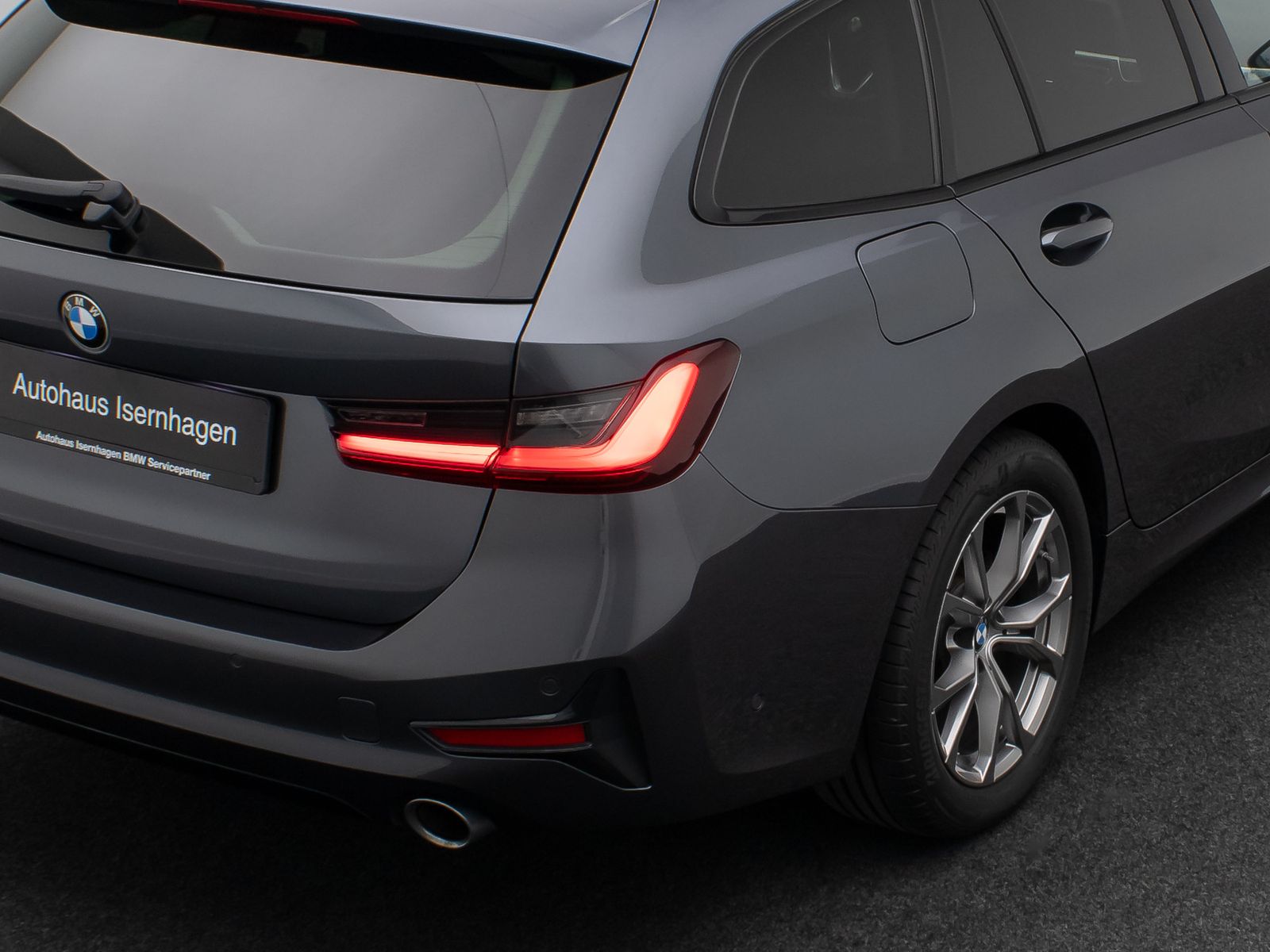 Fahrzeugabbildung BMW 320d xD Sport Line Alarm AHK DAB HiFi DrivAssist