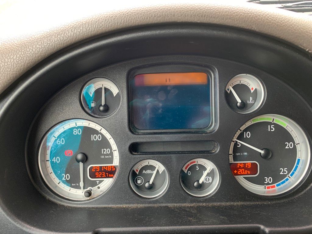 Fahrzeugabbildung DAF FAN CF75 Rohr Tankwagen