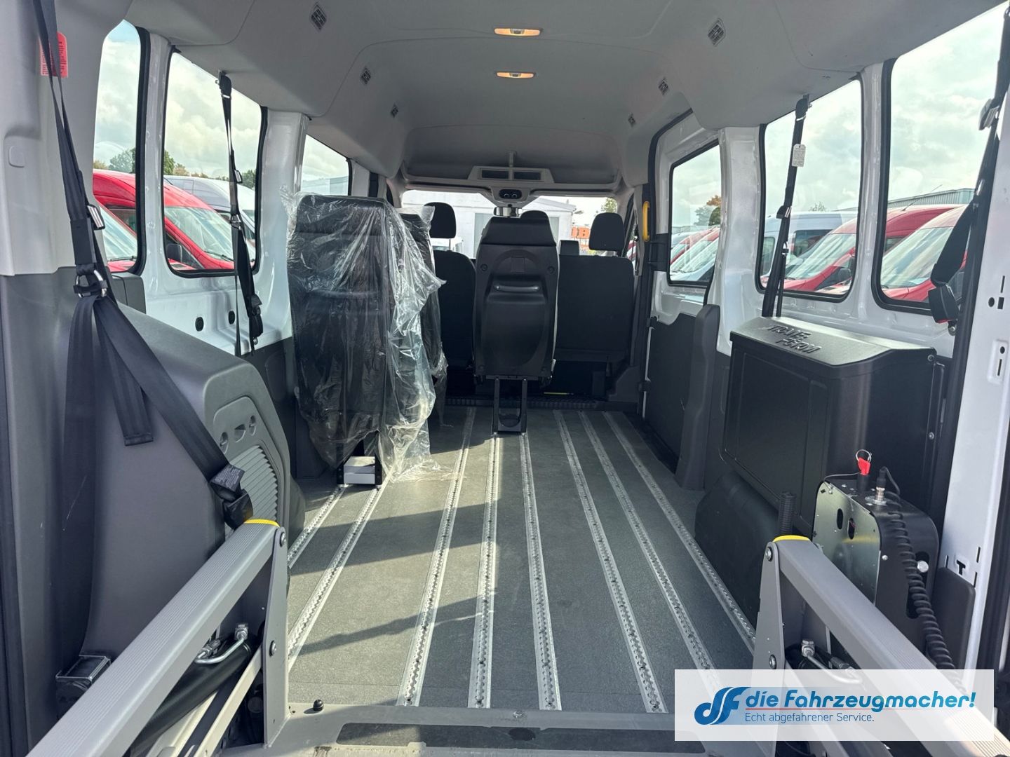 Fahrzeugabbildung Ford Transit Kombi 350 L3 Trend LIFT* Temp Tel.-Vorb.