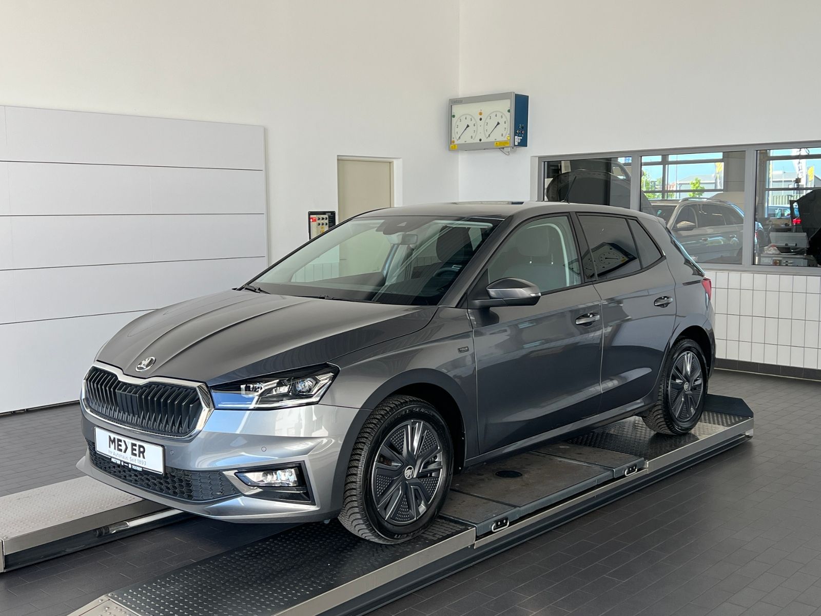 Fahrzeugabbildung SKODA Fabia Selection Tour 1.0 TSI *Vorb. AHK, LED, Ka