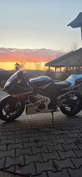 Suzuki GSX-R 750 K4 - SUZUKI GSX R 750 K7