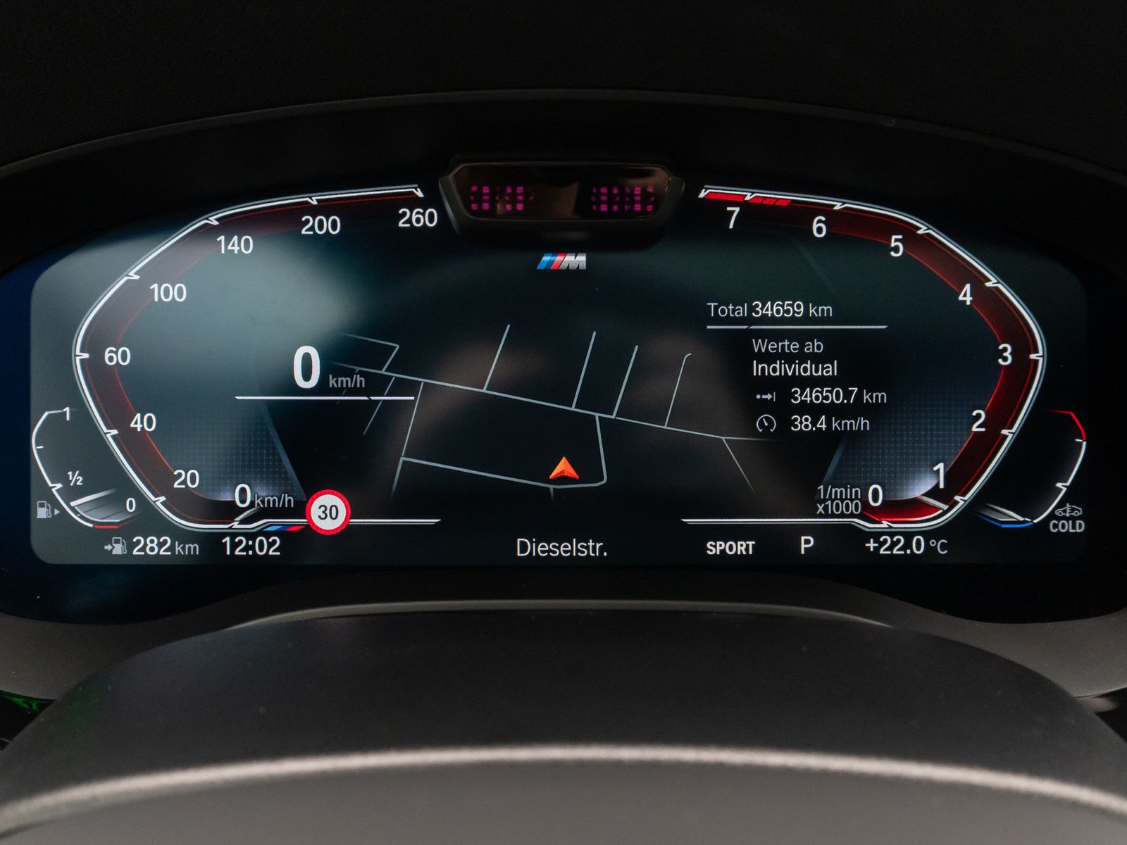 Fahrzeugabbildung BMW 530i M Sport Glasdach Kamera Laser HUD DAB H/K
