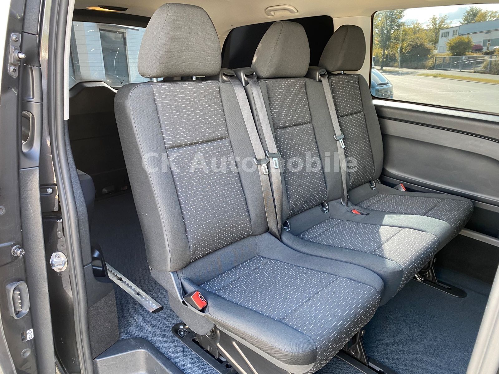 Fahrzeugabbildung Mercedes-Benz Mercedes-Benz Vito Mixto 124 lang Autom./5 Sitze