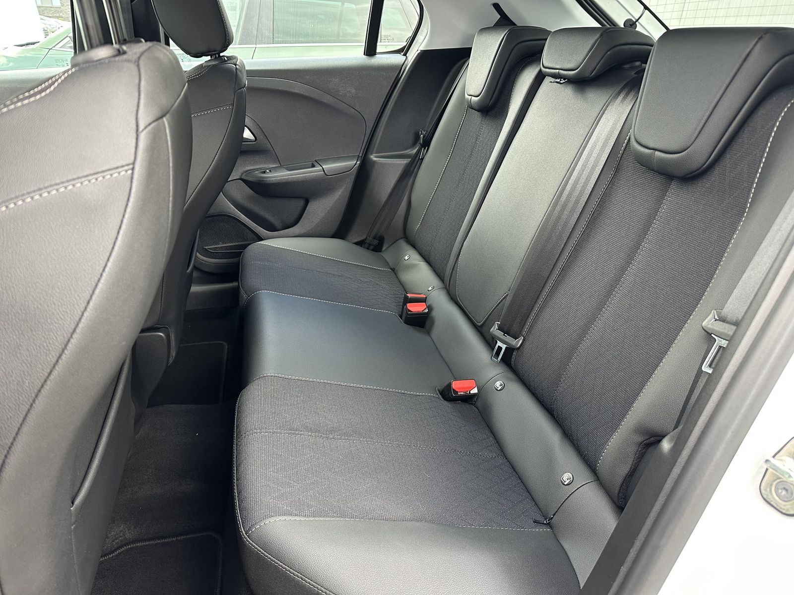 Fahrzeugabbildung Opel Corsa 1.2 5-Türer Elegance LED+DAB+SHZ+EPH+TEMP