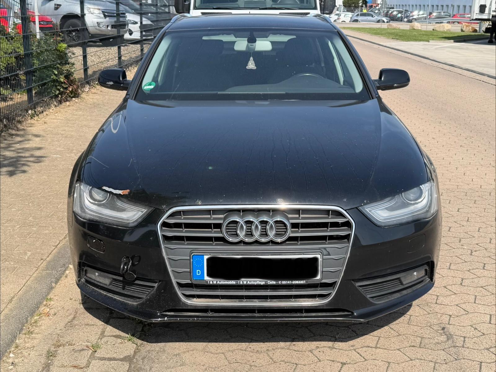 Audi A4 2012 — interior