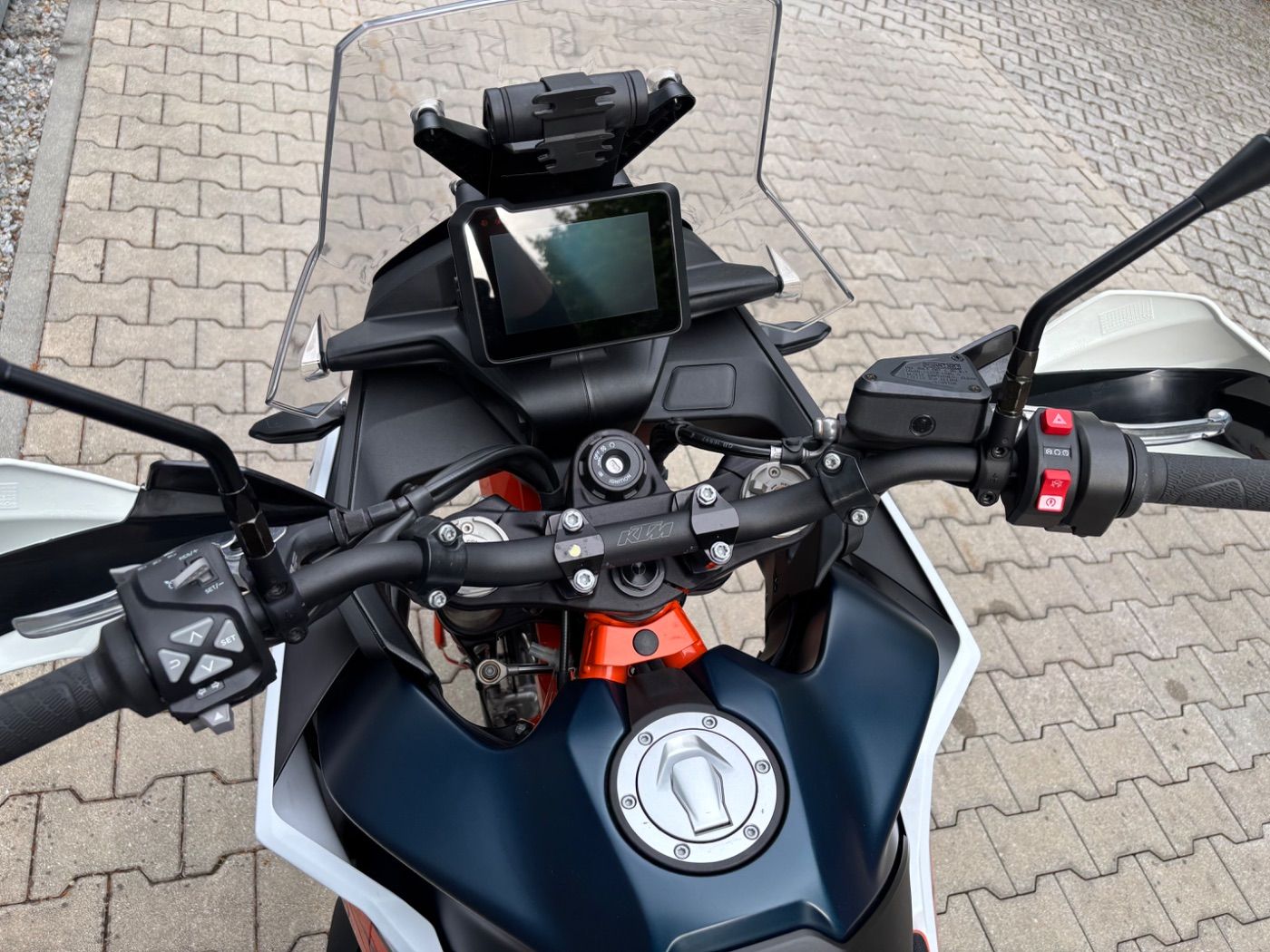 Fahrzeugabbildung KTM 890 Adventure R Tech Pack