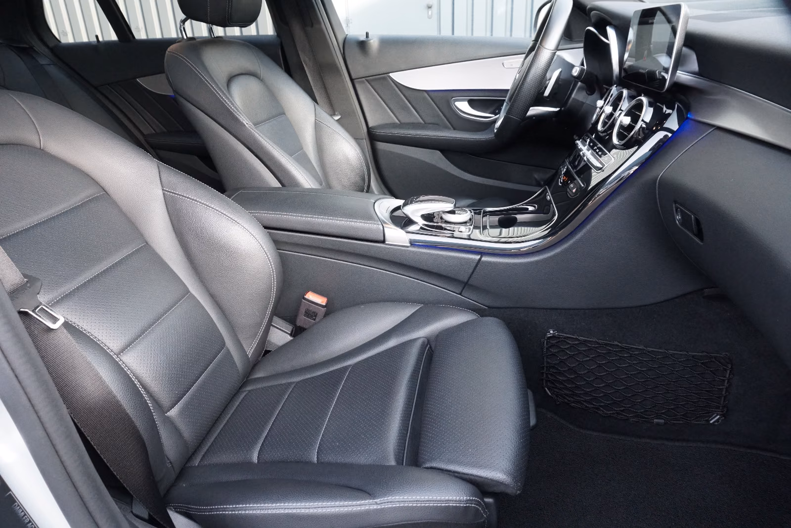 Mercedes-Benz C 300T AMG Multib RFK PANO SHZ NAV Ambiente ACC