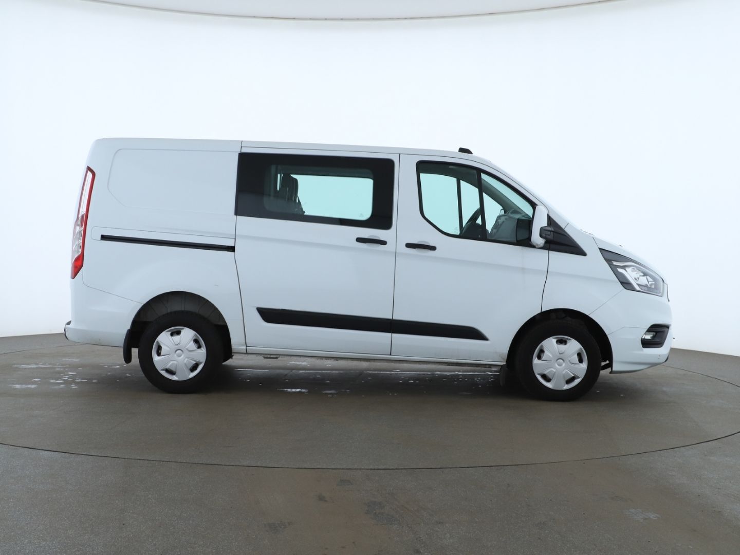 Fahrzeugabbildung Ford Transit Custom Kasten 300 L1 Trend DOPPEKABINE 6