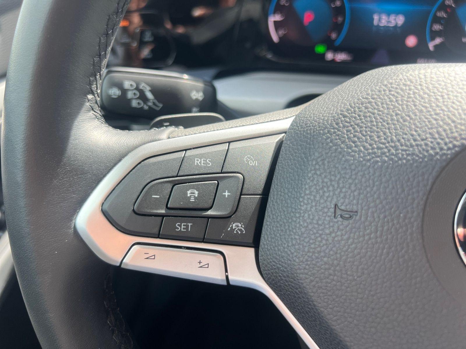 Volkswagen Golf VIII Limousine 1.5 eTSI DSG Life/Pano/Matri, миниатюра 16