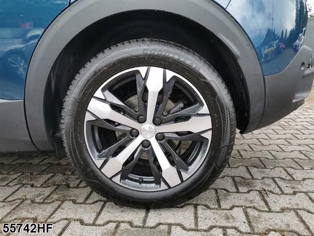Fahrzeugabbildung Peugeot 3008 1.2 PureTech 130, GT