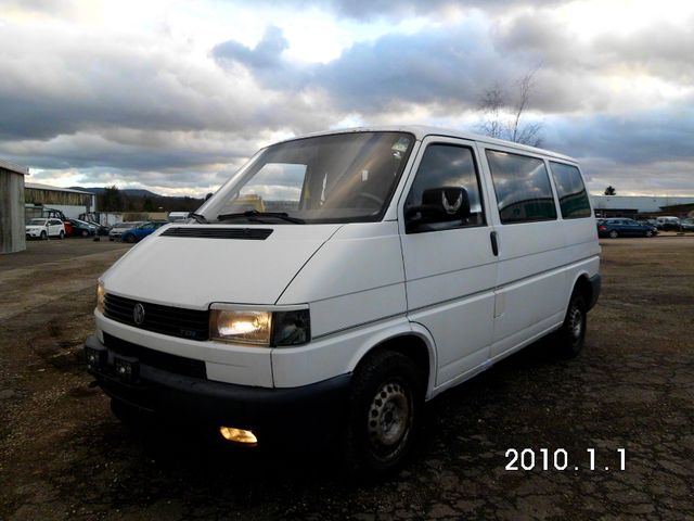 Volkswagen T4 Caravelle 2.5 TDI 65kW