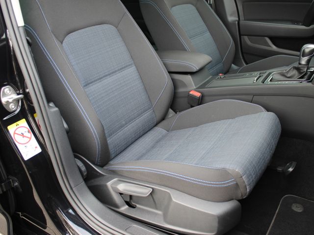 Passat Variant 1,4 GTE Kamera*Navi*Matrix-LED*