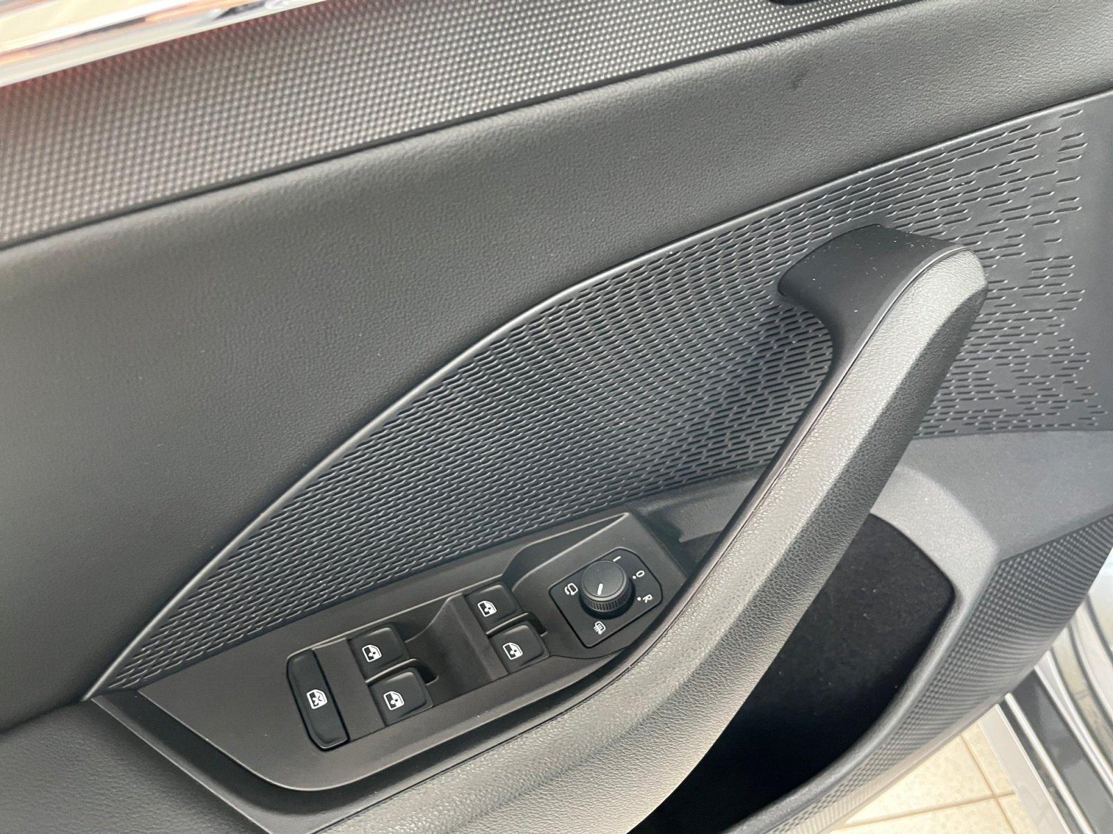 Skoda Octavia Combi Selection Plus 1.5 TSI DSG ACC, миниатюра 25