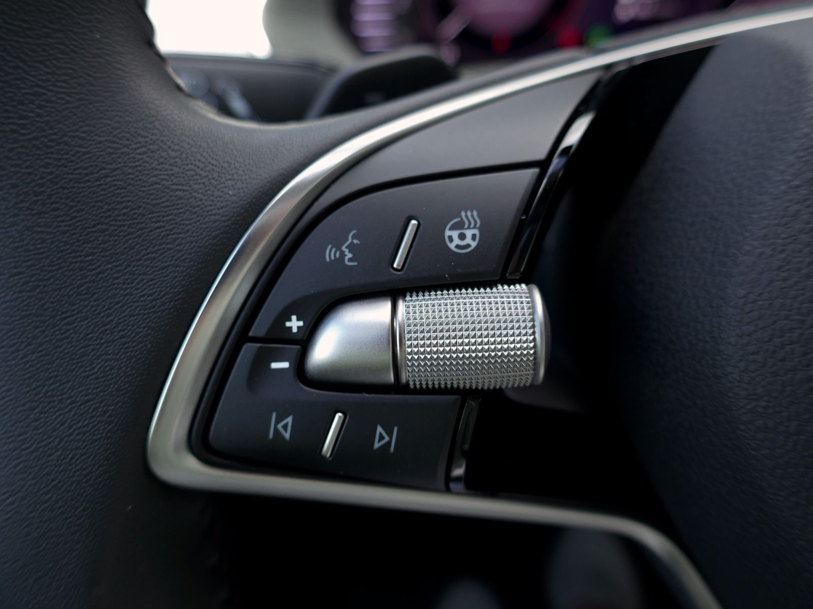 Fahrzeugabbildung SKODA Octavia Combi Tour 2.0 TDI | LED RFK ACC Navi