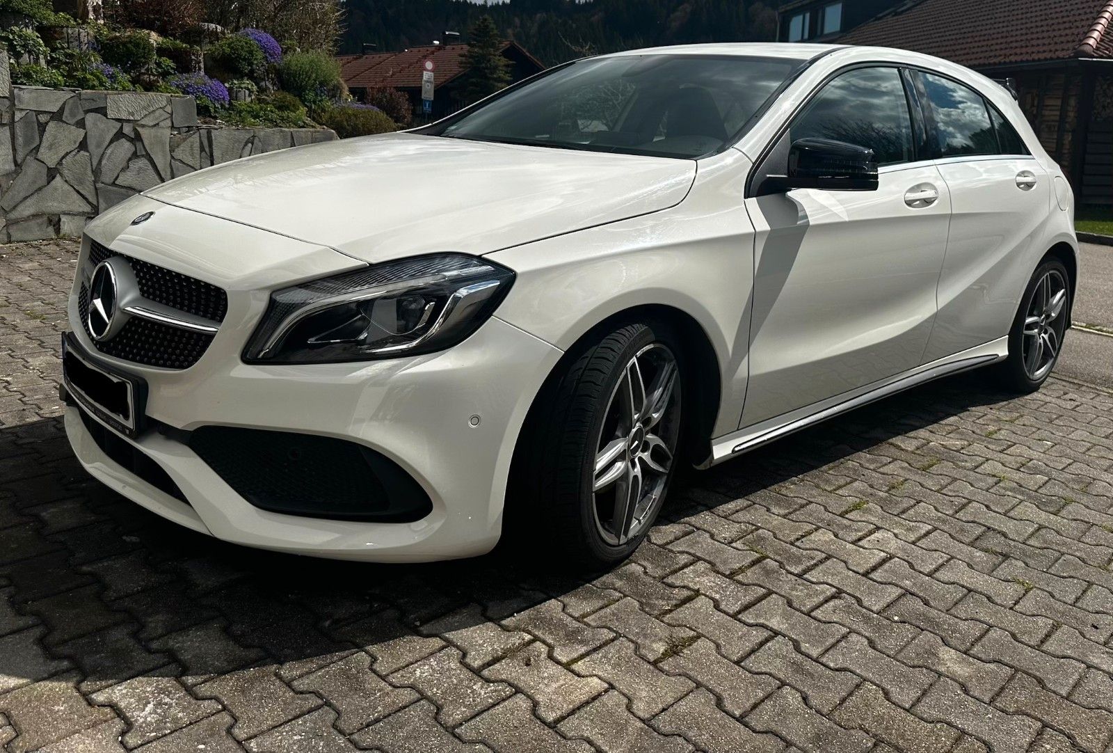 MERCEDES-BENZ A 200 AMG Line, Automatik