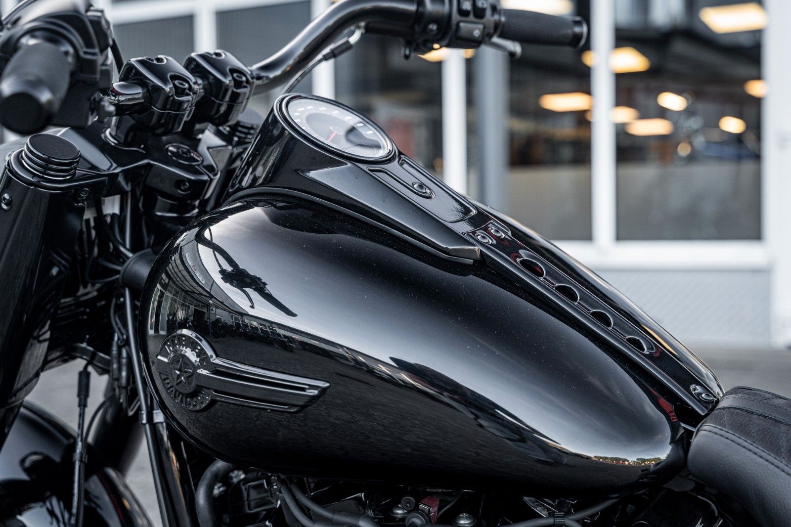 Fahrzeugabbildung Harley-Davidson DARK FAT BOY FLFBS 114 MY24 -KESSTECH-