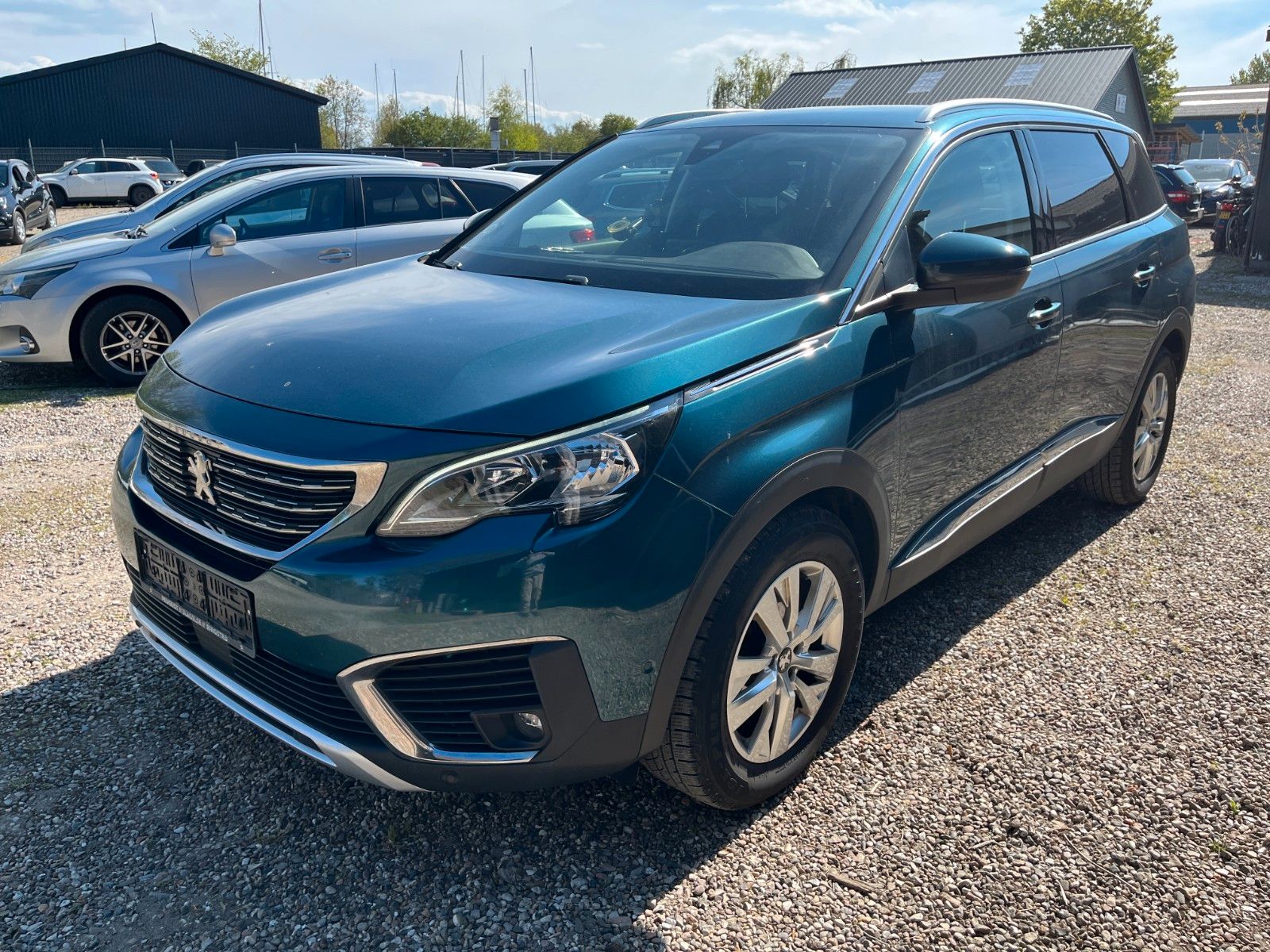 PEUGEOT 5008