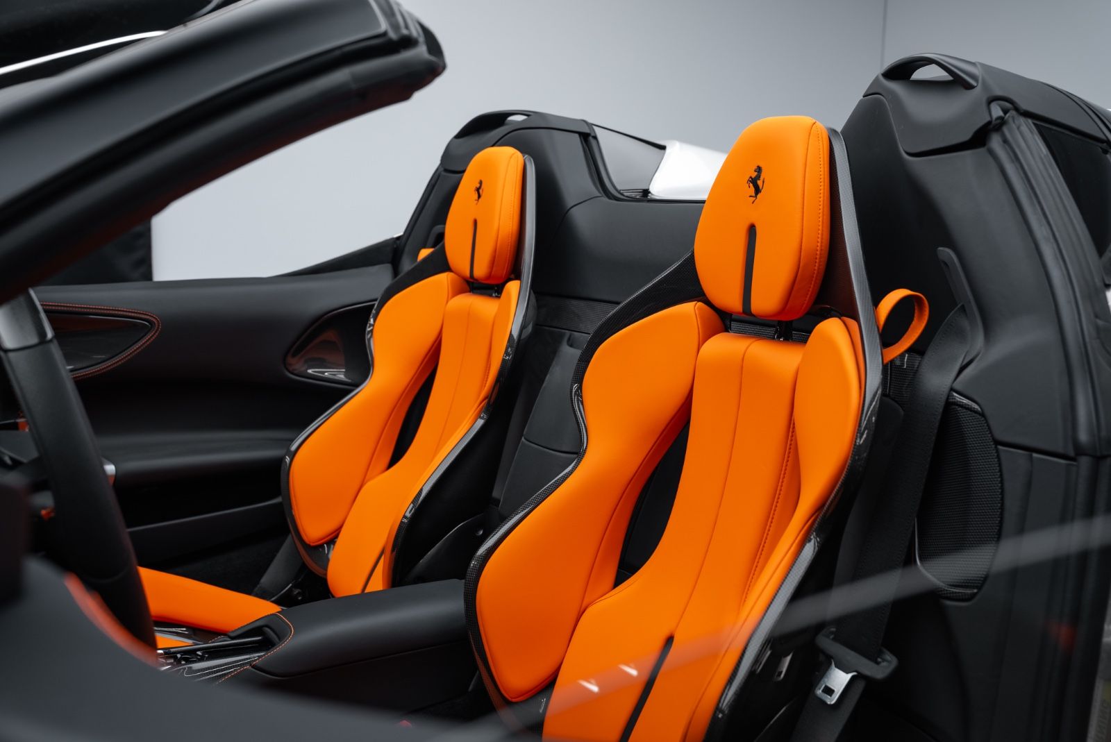 Fahrzeugabbildung Ferrari SF90 Spider FULL CARBON/LIFT/PAINTED SHIELDS