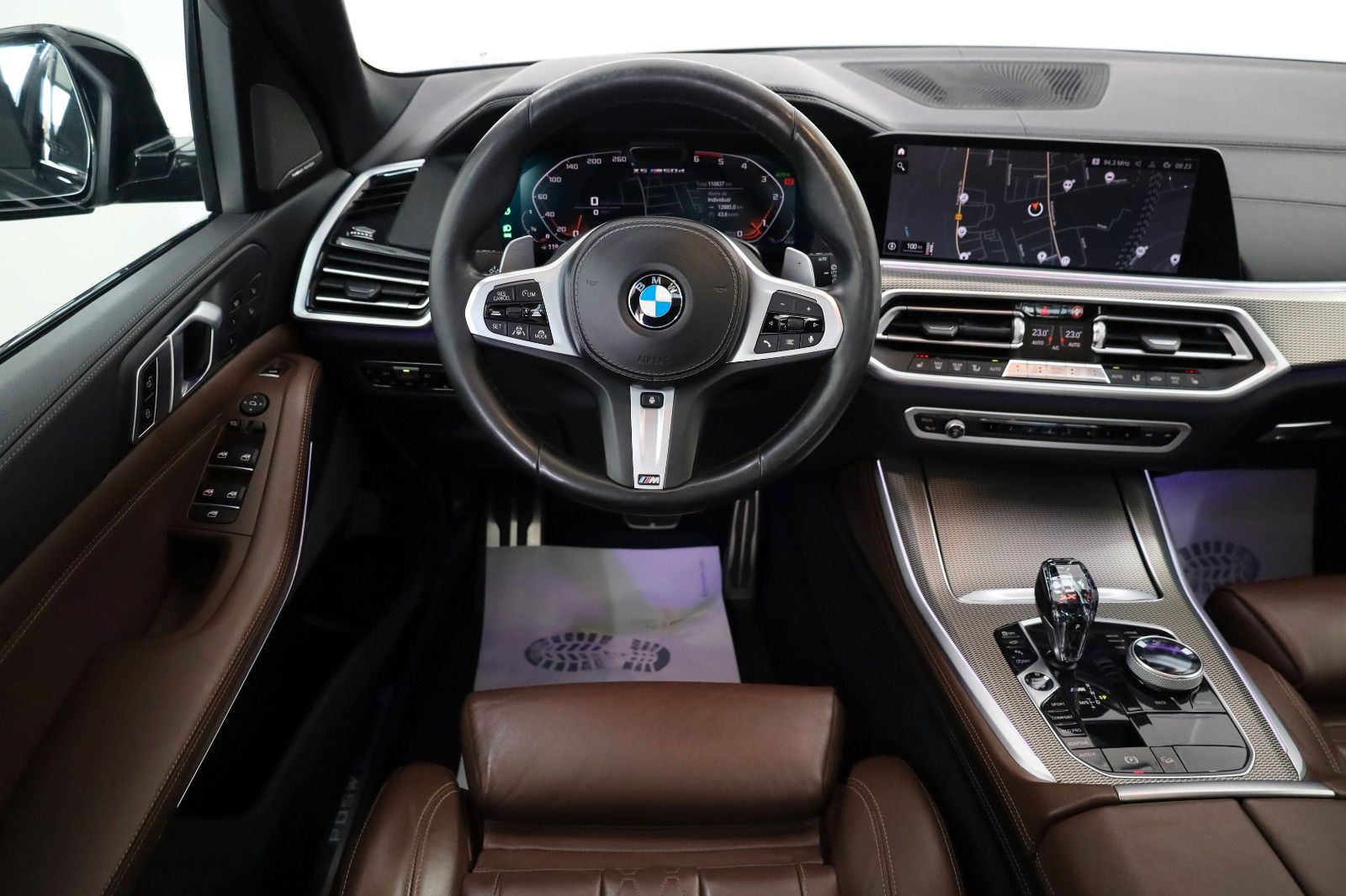 Fahrzeugabbildung BMW X5 M50 d,Panorama,Laser,Soft-Close,HUD, Air-Pak.