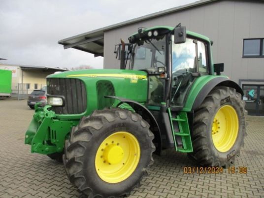 John Deere 6920