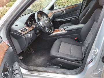Mercedes E 200 - 5