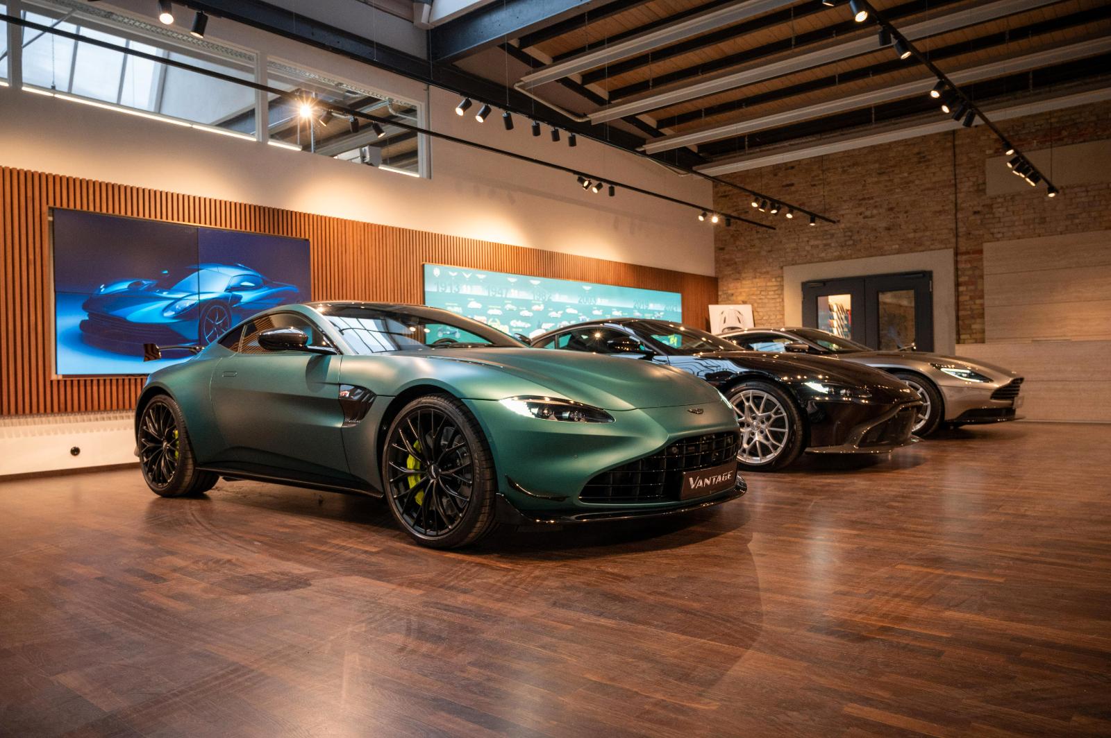 showroom-image-main