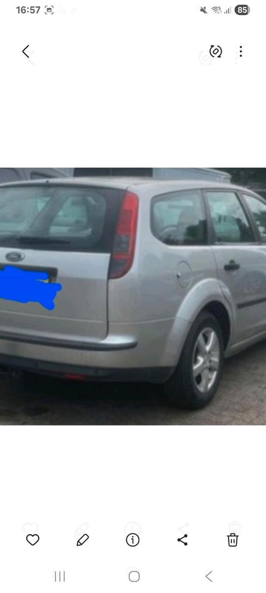 Ford Focus 2006 — rear view
