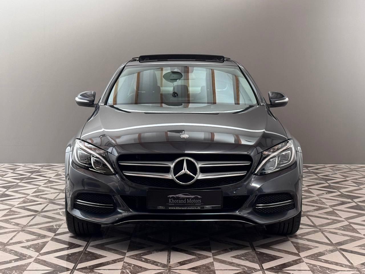 Mercedes-Benz C 200 Limousine Panorama