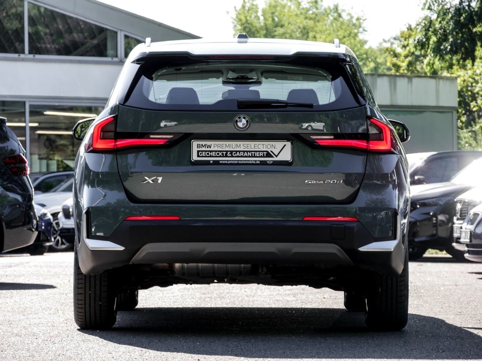 BMW X1 sDrive20d PANO H K ADAPT.LED DA PA foto 19