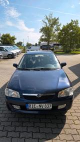Mazda 323f - Mazda 323 aus 2000: 323f