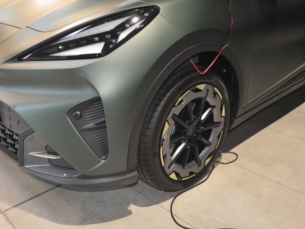 Cupra Raval VZ Extreme 52kWh Matrix DCC Sennheiser imagem 2