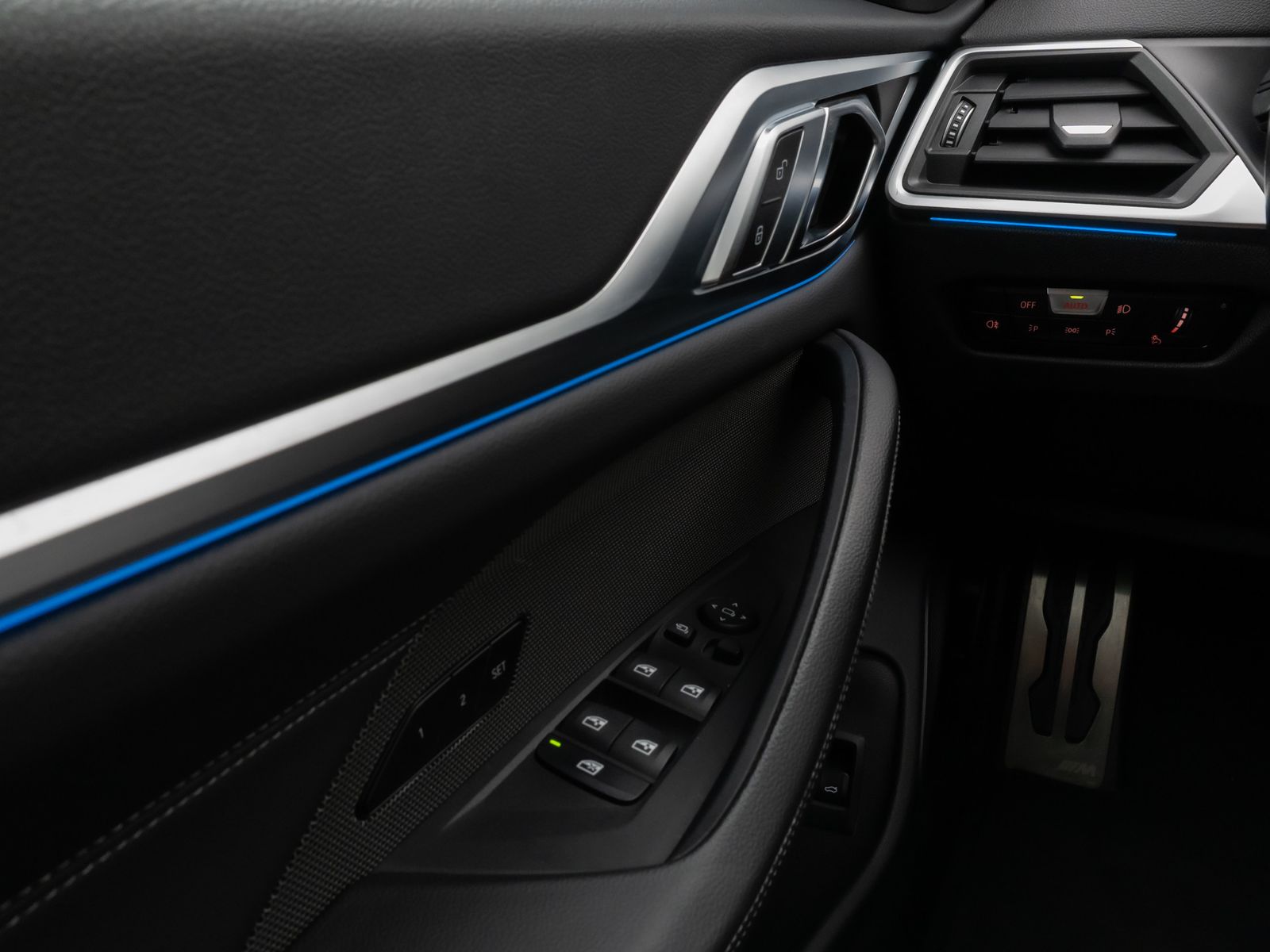 Fahrzeugabbildung BMW i4 M50 Gran Coupé Glasdach Kamera HUD H/K 20Zoll
