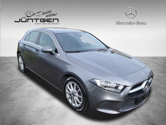MERCEDES-BENZ A 220 NAVI PREMIUM + RFK + MBUX  + PARK ASSIST