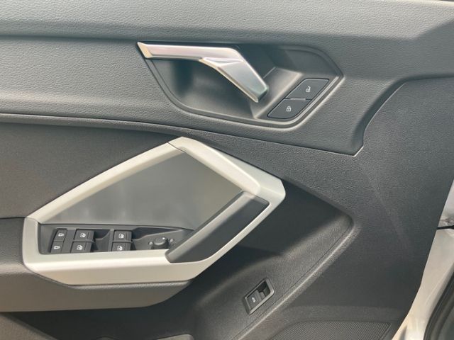 Q3 35 TFSI basis Klima LED Navi Alu