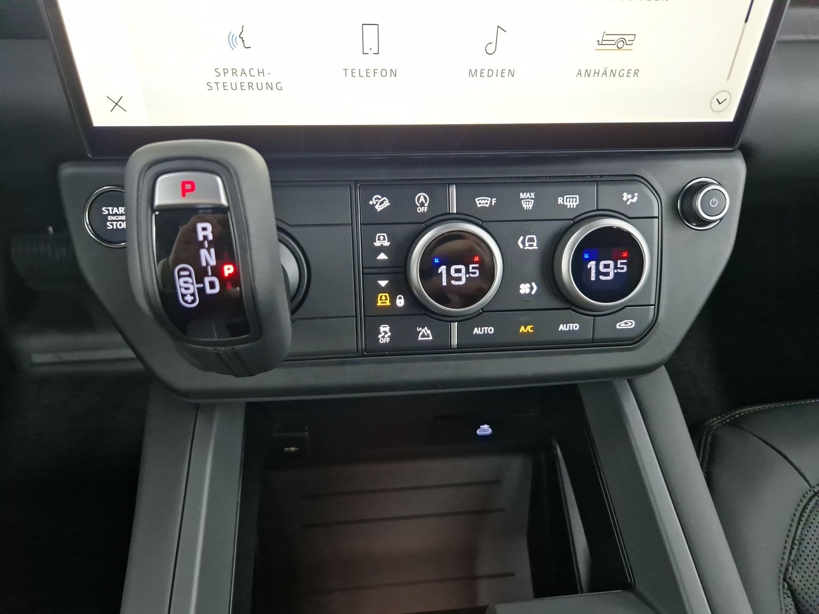 LAND ROVER Defender D250 X-Dynamic SE AHK Pano – Bild 18